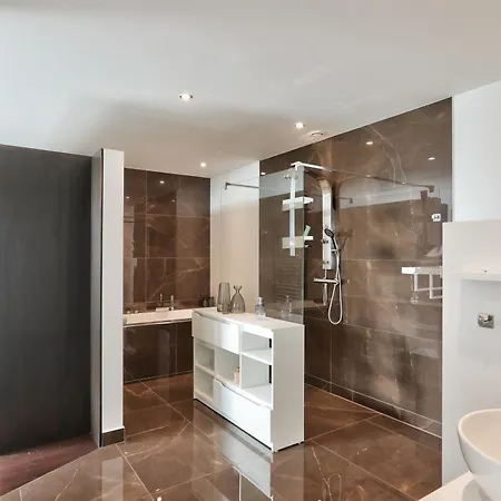 Stunning 3br Flat With Parking 500m From The Apartment Cannes