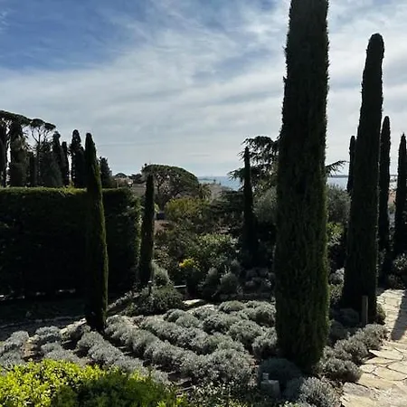 Stunning 3br Flat With Parking 500m From The * Cannes