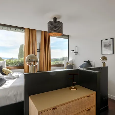Stunning 3br Flat With Parking 500m From The * Cannes