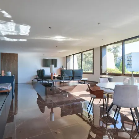 Stunning 3br Flat With Parking 500m From The Lägenhet *