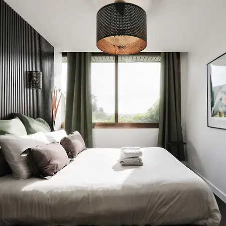 Stunning 3br Flat With Parking 500m From The