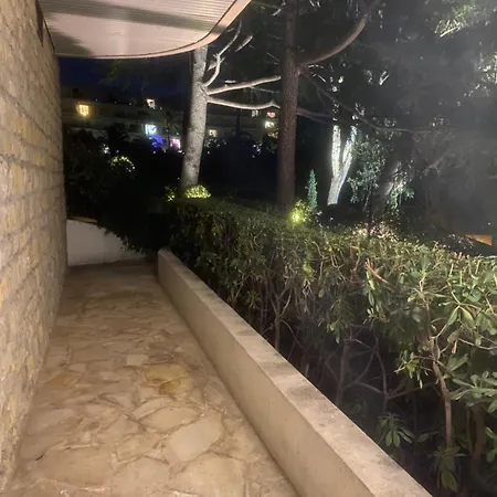 Stunning 3br Flat With Parking 500m From The