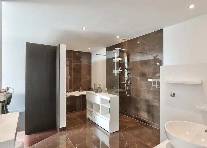 Stunning 3br Flat With Parking 500m From The Daire Cannes