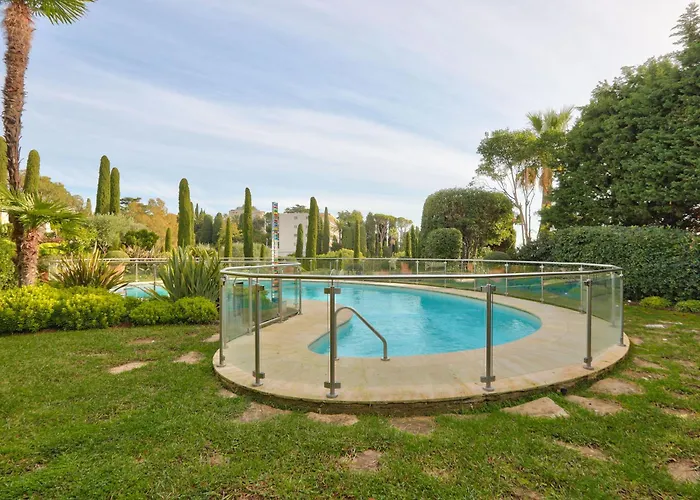 Daire Stunning 3br Flat With Parking 500m From The Cannes