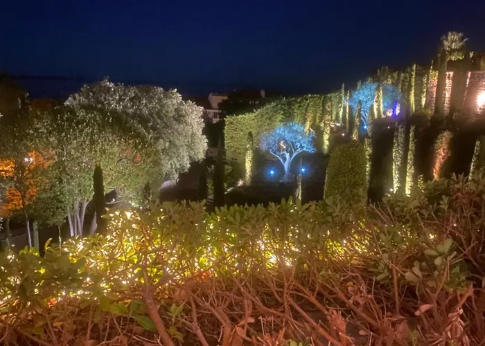 Stunning 3br Flat With Parking 500m From The Daire